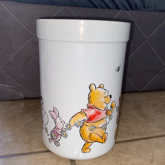 Disney Kitchen New Winnie The Pooh Friends Ceramic Utensil Holder